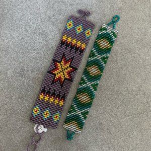 Only the green bead bracelet huichol